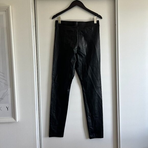 Ten by Babaton | Showcase Pant High-waisted Vegan Leather leggings - Picture 6 of 10